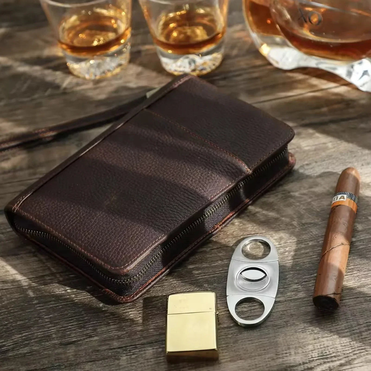 Men’s Cigar Travel Case - 5-Cigar Organizer with Phone Pocket