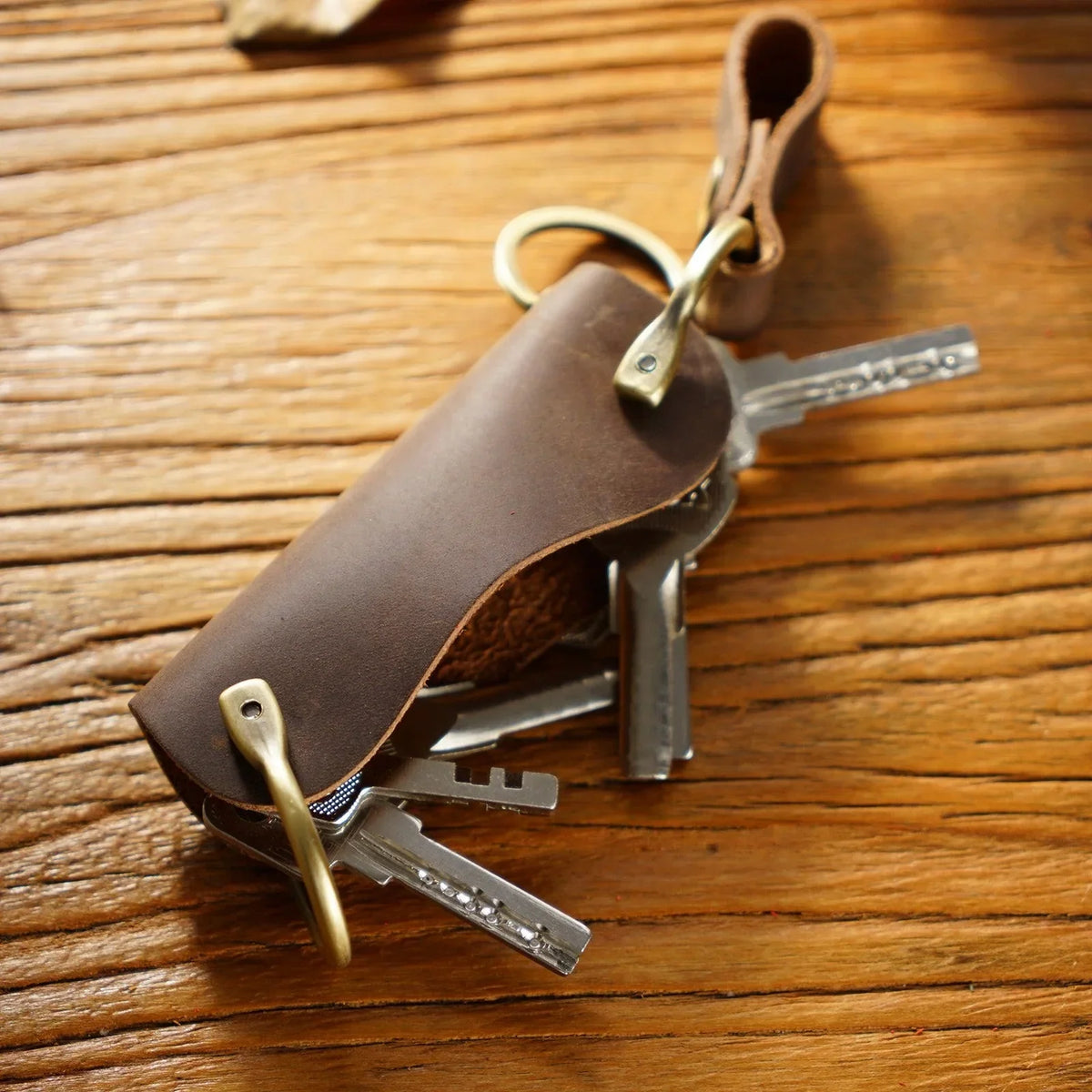 Leather Smart Key Holder - Compact Fold-Out Case for 10 Keys