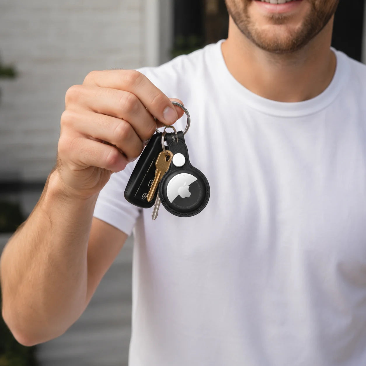 Men’s AirTag Keychain Holder - Clip-On Key Fob
