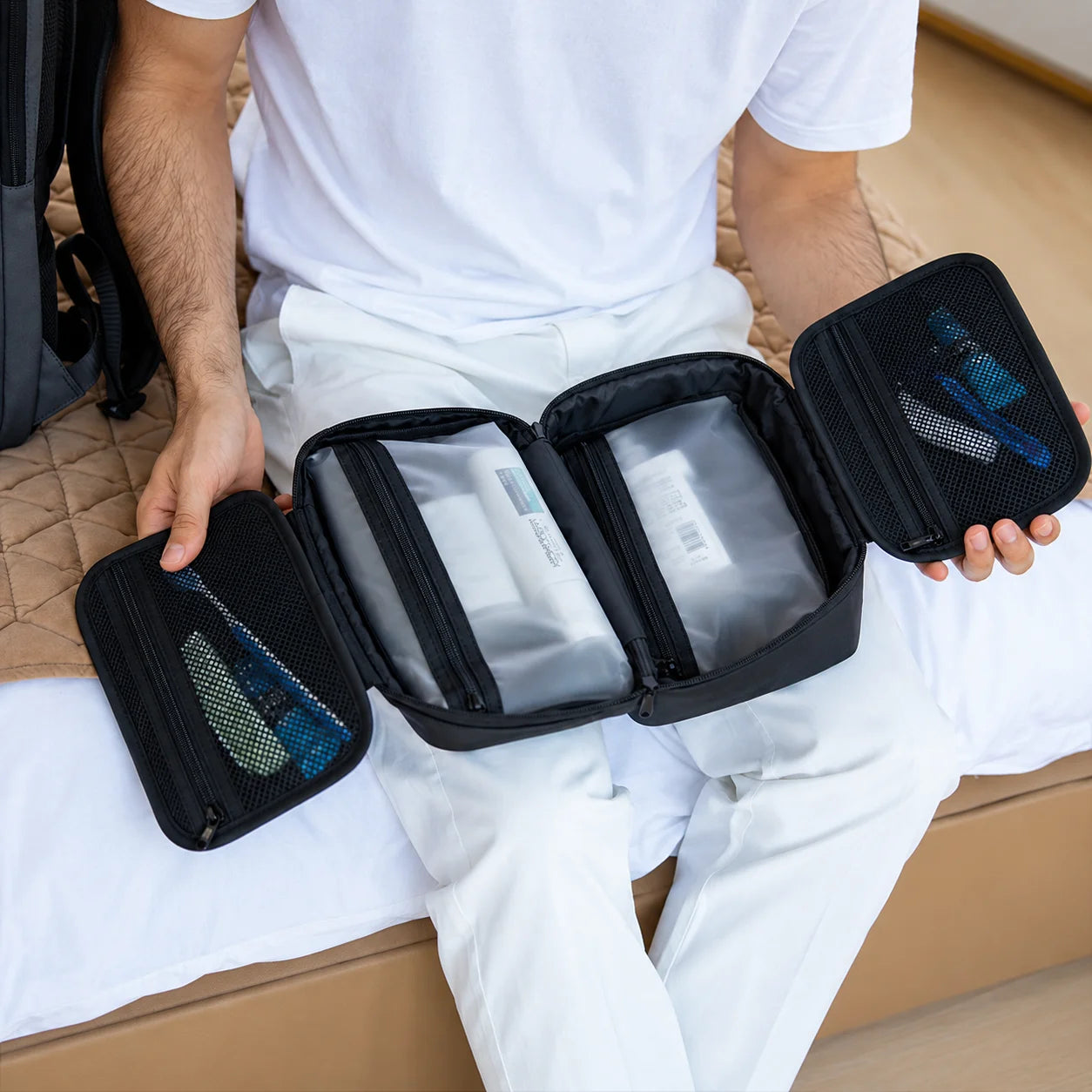 Men’s Hanging Toiletry Bag - Multi-Compartment Travel Bag