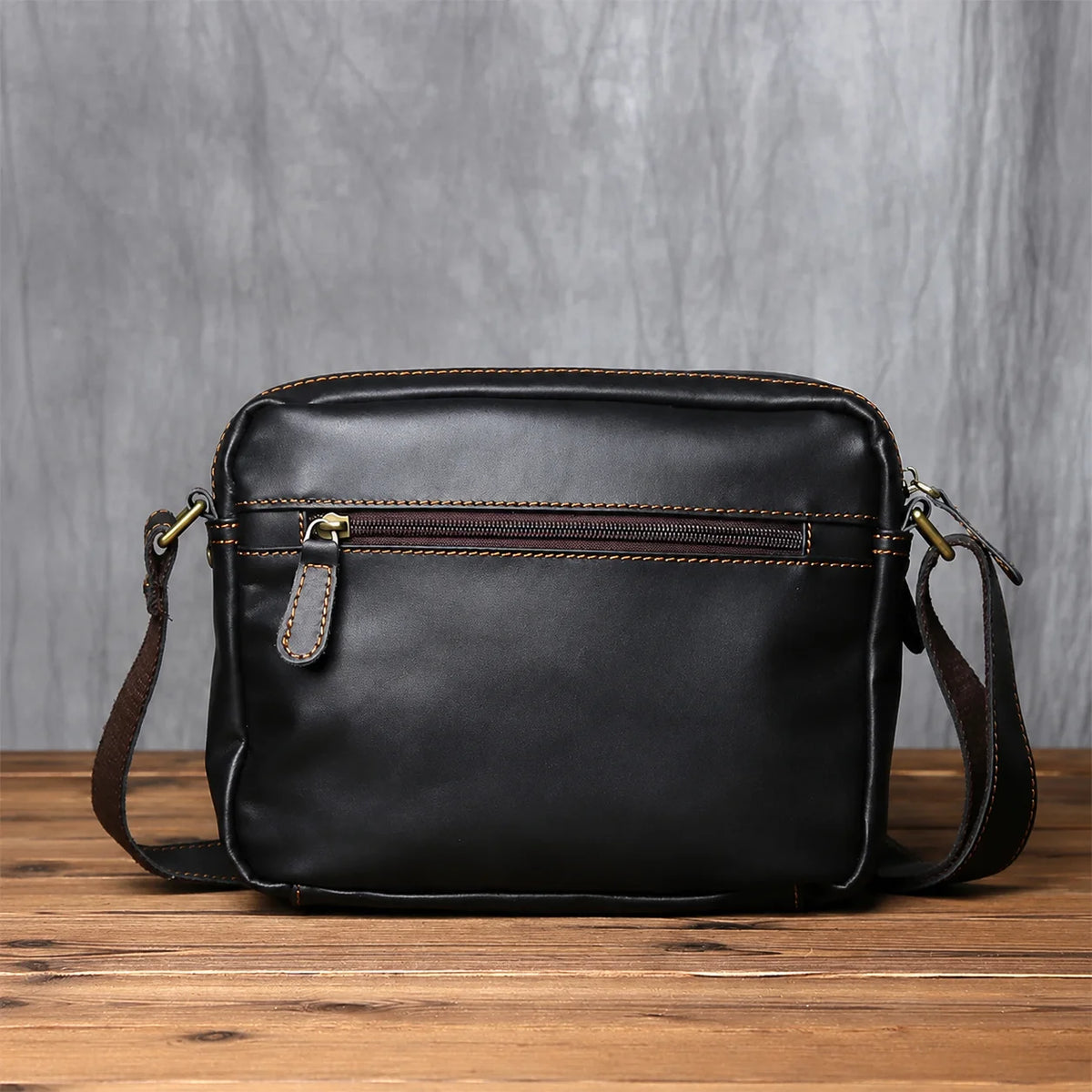 Men’s Leather Messenger Bag - Crazy Horse Multi-Pocket Carry