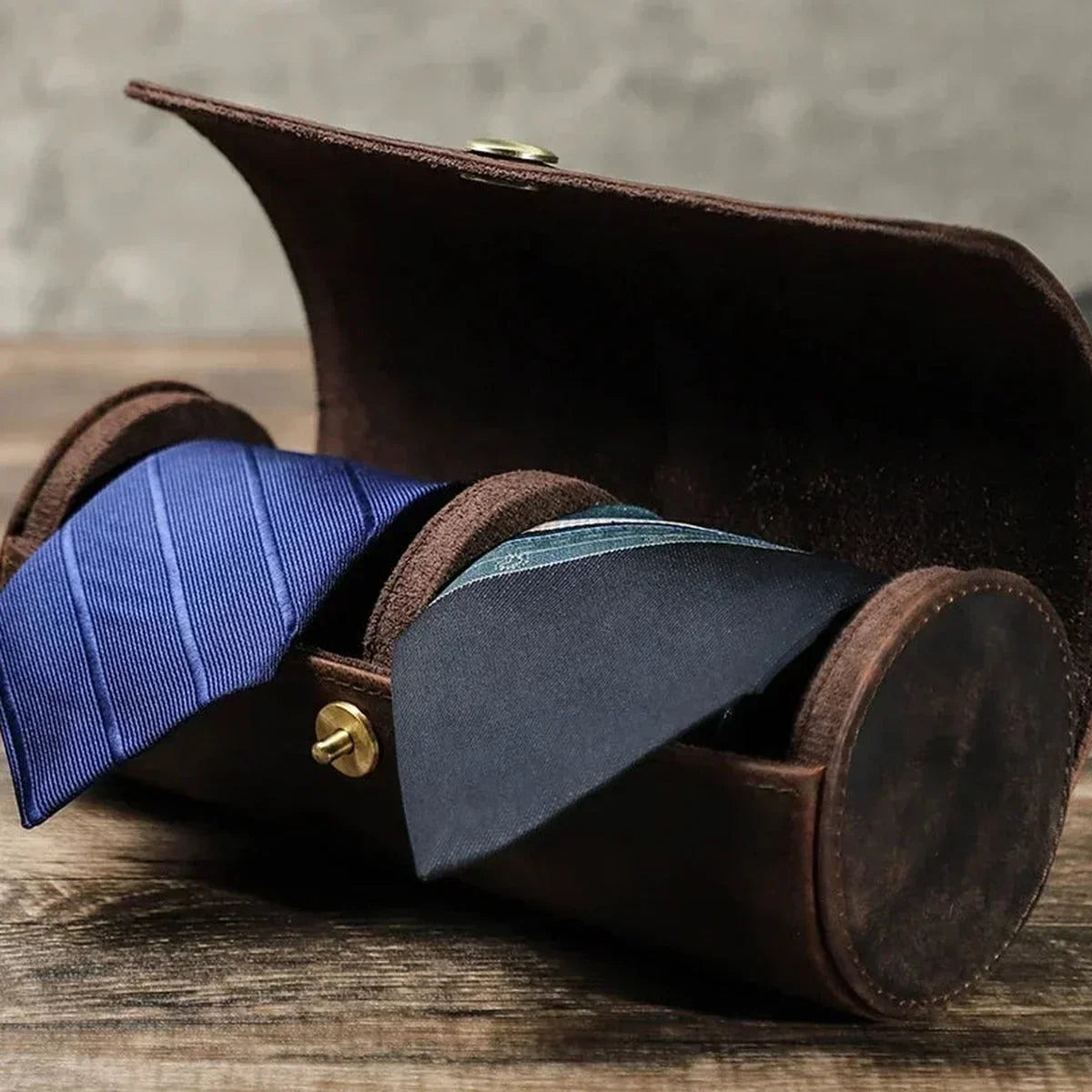Men’s Leather Tie Case - Nubuck Travel Holder for Rolled Ties