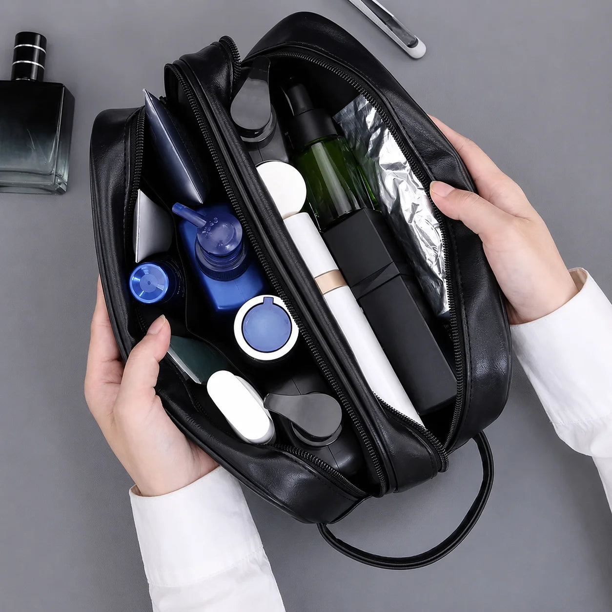 Men’s Toiletry Bag - Zip Front Pocket Dopp Kit