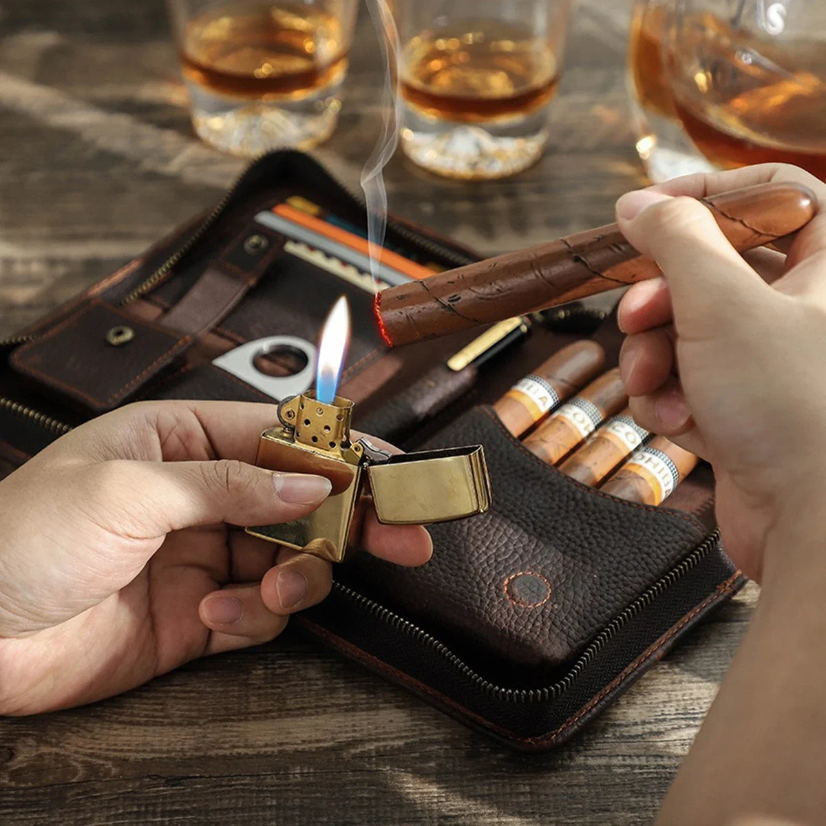 Men’s Cigar Travel Case - 5-Cigar Organizer with Phone Pocket