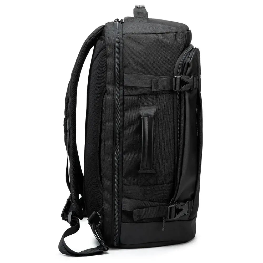 Men’s 30L Travel Backpack – Carry-On Size with Secure Back Pocket