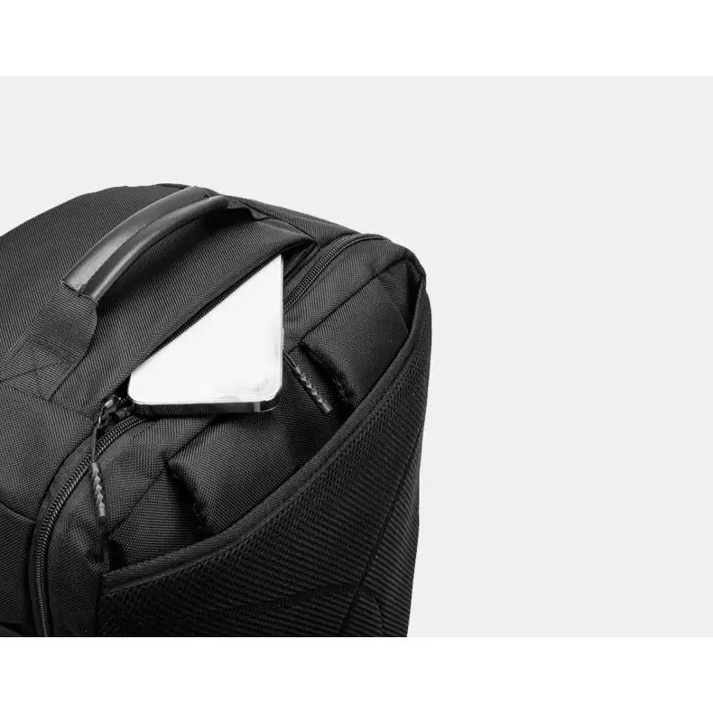 Men’s 30L Travel Backpack – Carry-On Size with Secure Back Pocket