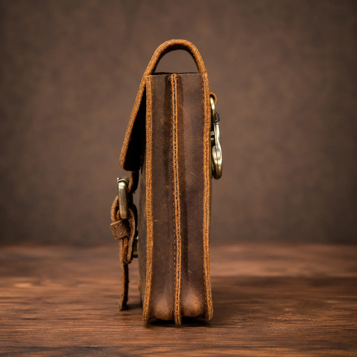 Men’s Leather Belt Pouch - Vertical Buckle Flap Design