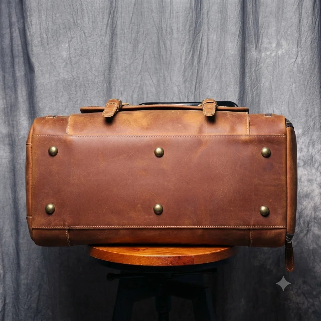 Men’s Leather Duffle Bag - Crazy Horse Shoe Pocket Weekender