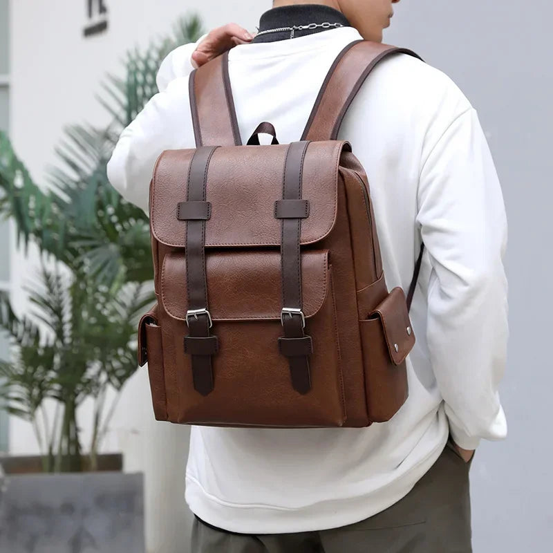 Men’s Vintage Backpack - Buckle Flap 15’’ Laptop Bag